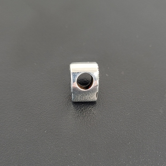 New May charm emerald-green rhinestone birthstone for pandora-style bracelets - Picture 4 of 4